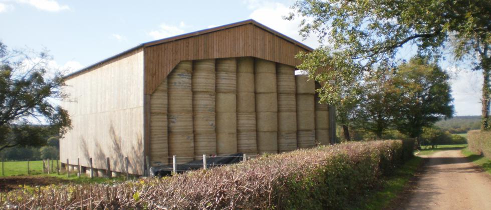 Hangar agricole bois stockage paille