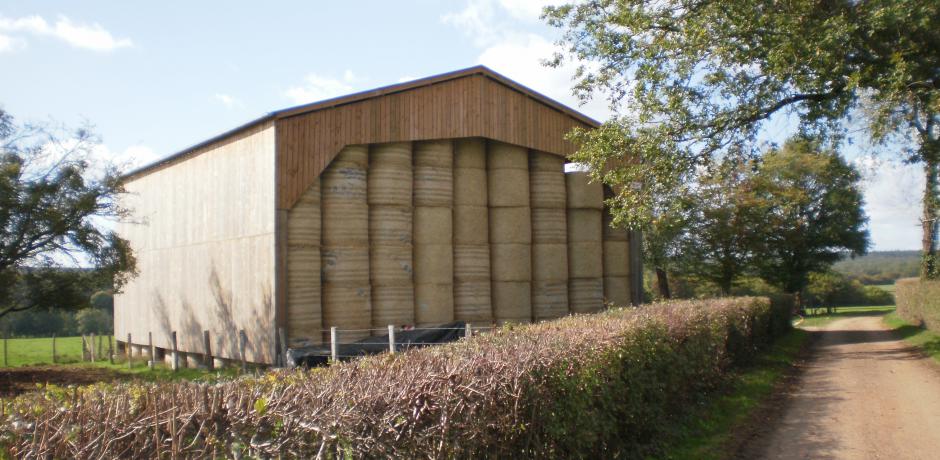 batiment agricole bois stockage paille