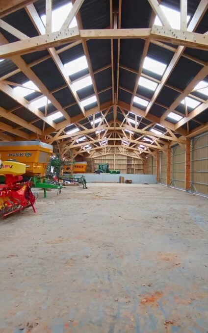 Hangar matériel en bois