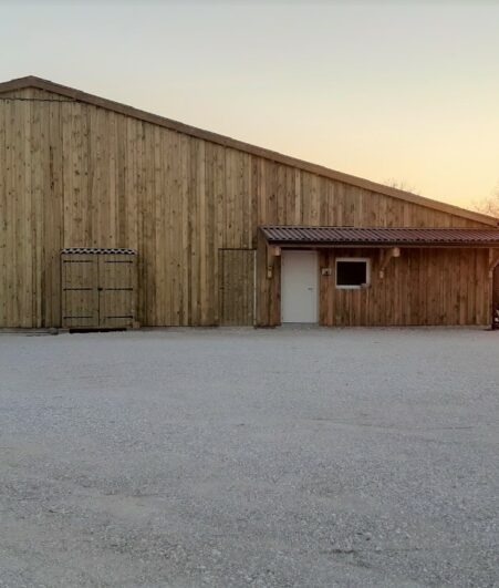 Chèvrerie en bois Roiné