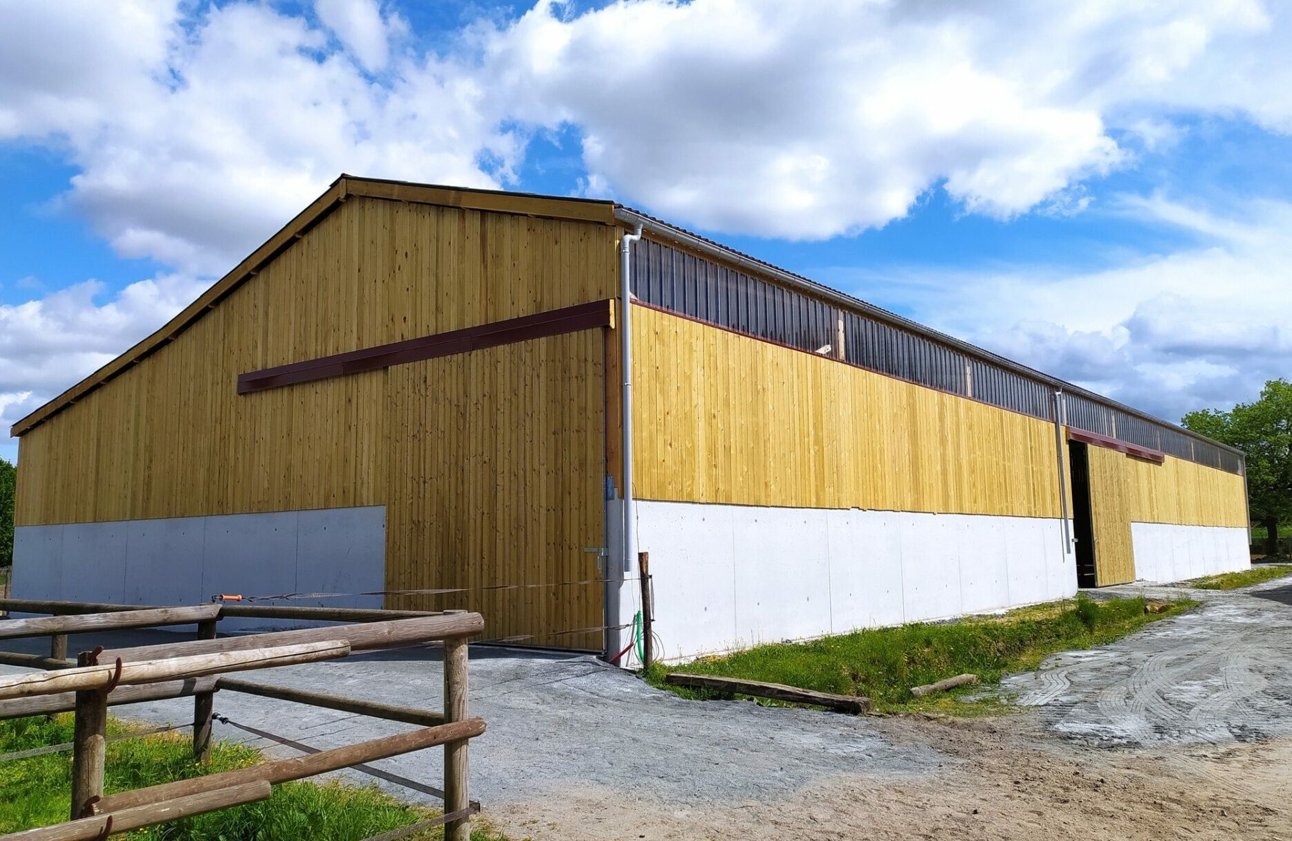 Centre équestre en bois