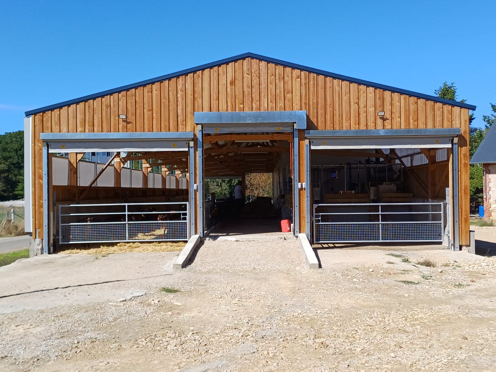 Chèvrerie en bois Roiné